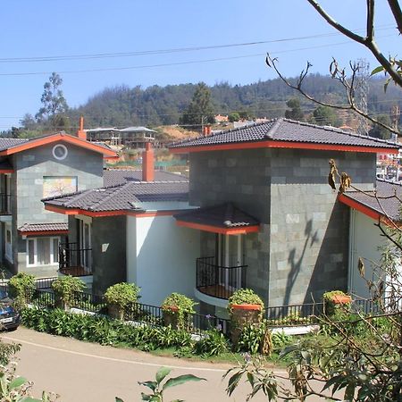 אוטי Two Seas Residence מראה חיצוני תמונה