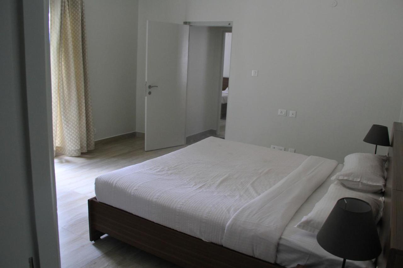 אוטי Two Seas Residence מראה חיצוני תמונה