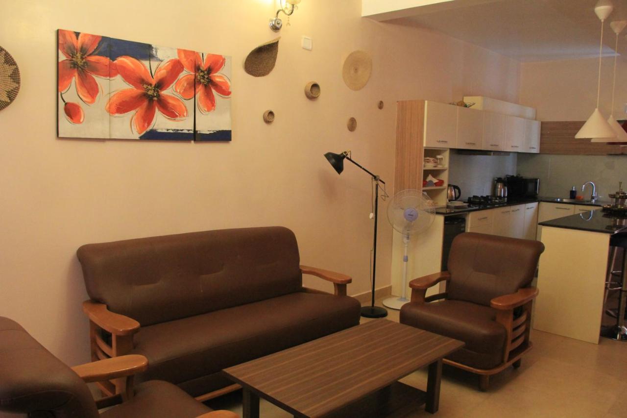 אוטי Two Seas Residence מראה חיצוני תמונה