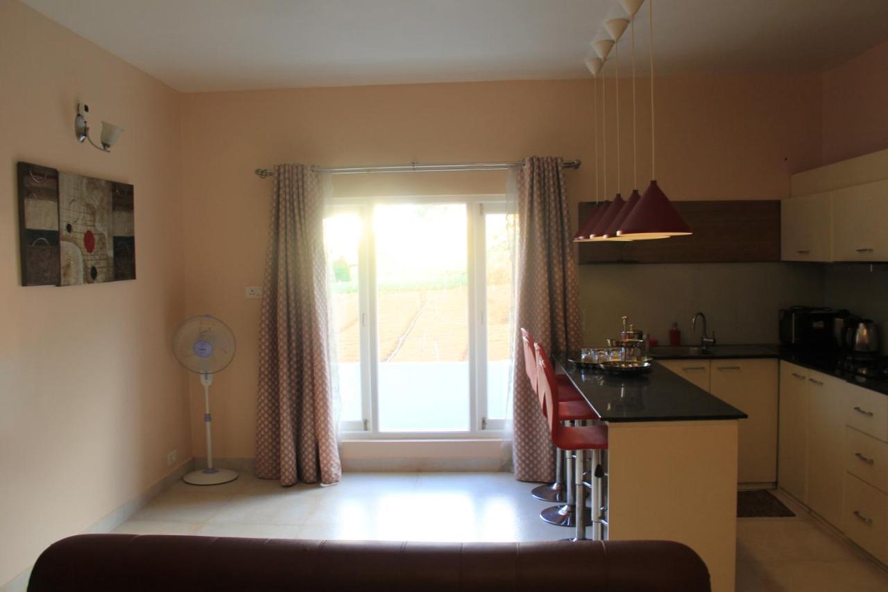 אוטי Two Seas Residence מראה חיצוני תמונה