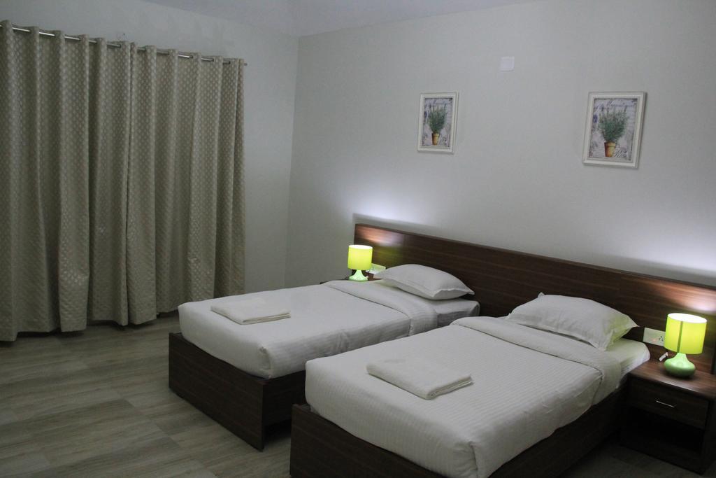 אוטי Two Seas Residence מראה חיצוני תמונה